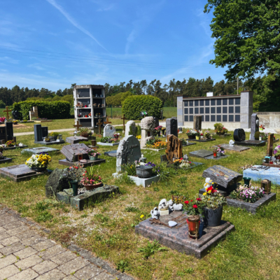Urnengr&auml;ber Friedhof Unterferrieden