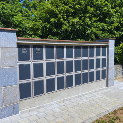 Urnennische Friedhof Unterferrieden