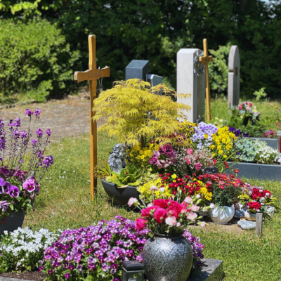 Urnengr&auml;ber Friedhof Oberferrieden