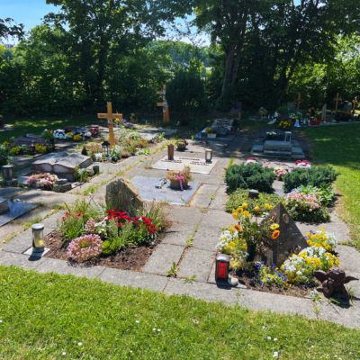Urnengr&auml;ber Friedhof Pyrbaum