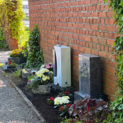 Urnengr&auml;ber Friedhof Postbauer-Heng